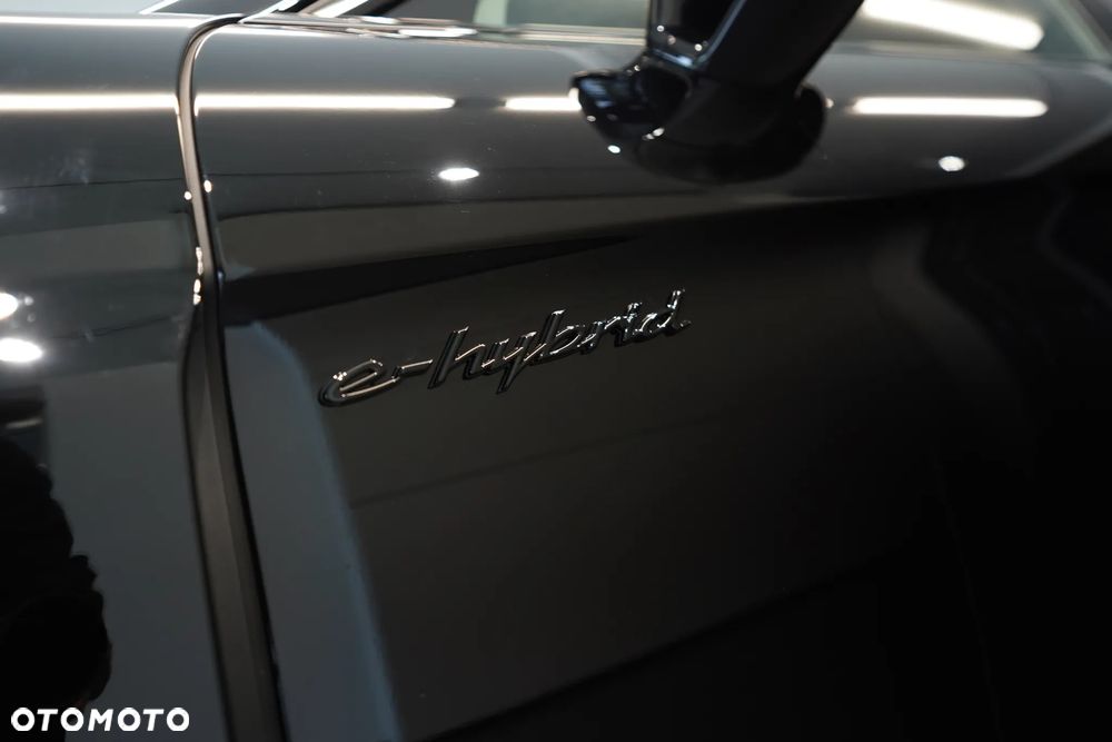 Porsche Panamera 4 E-Hybrid - 26