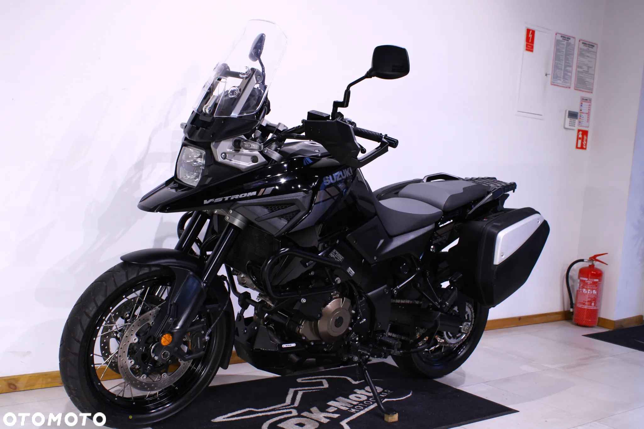 Suzuki DL - 4