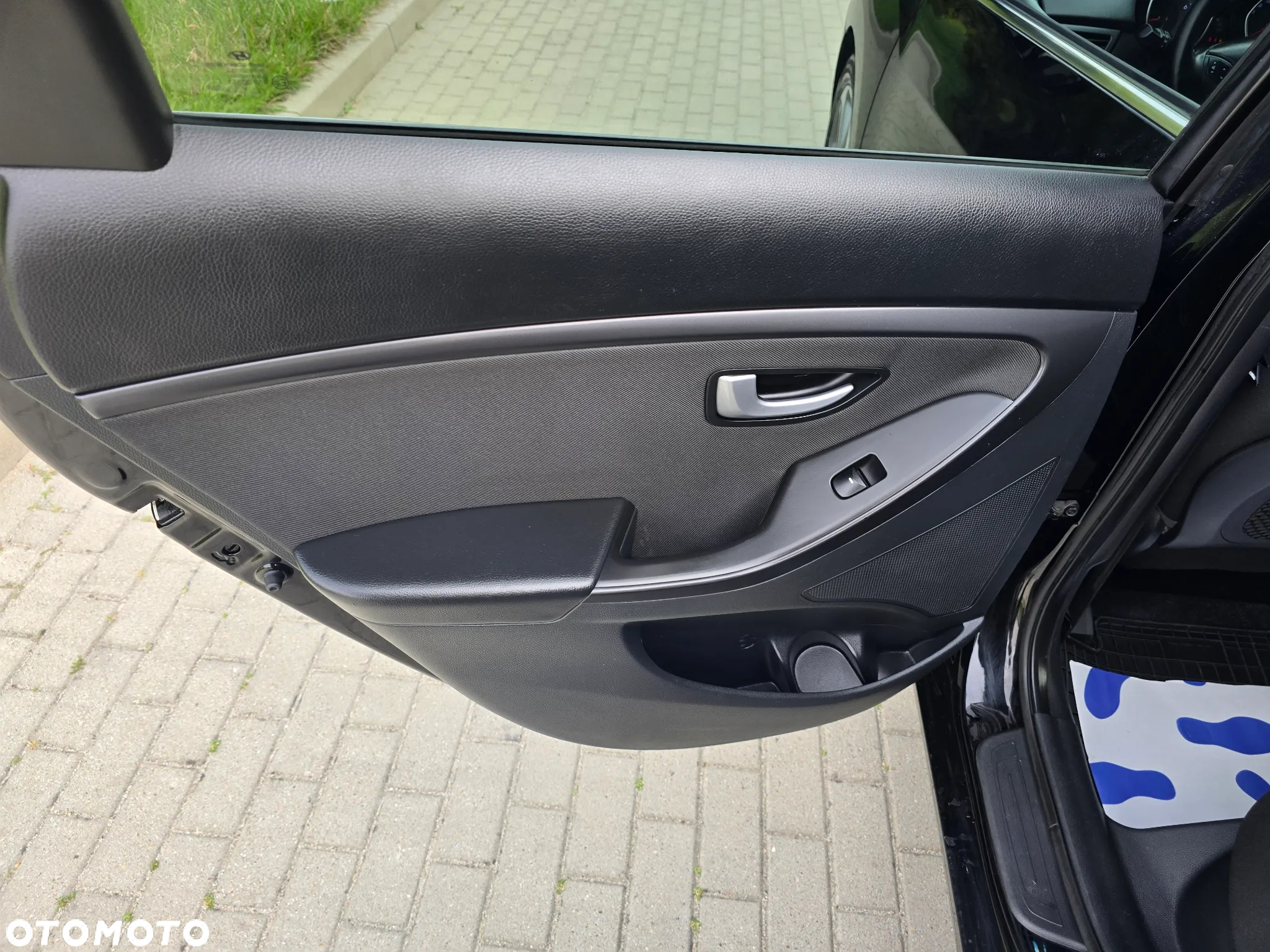 Hyundai i30 Kombi 1.4 Family - 24