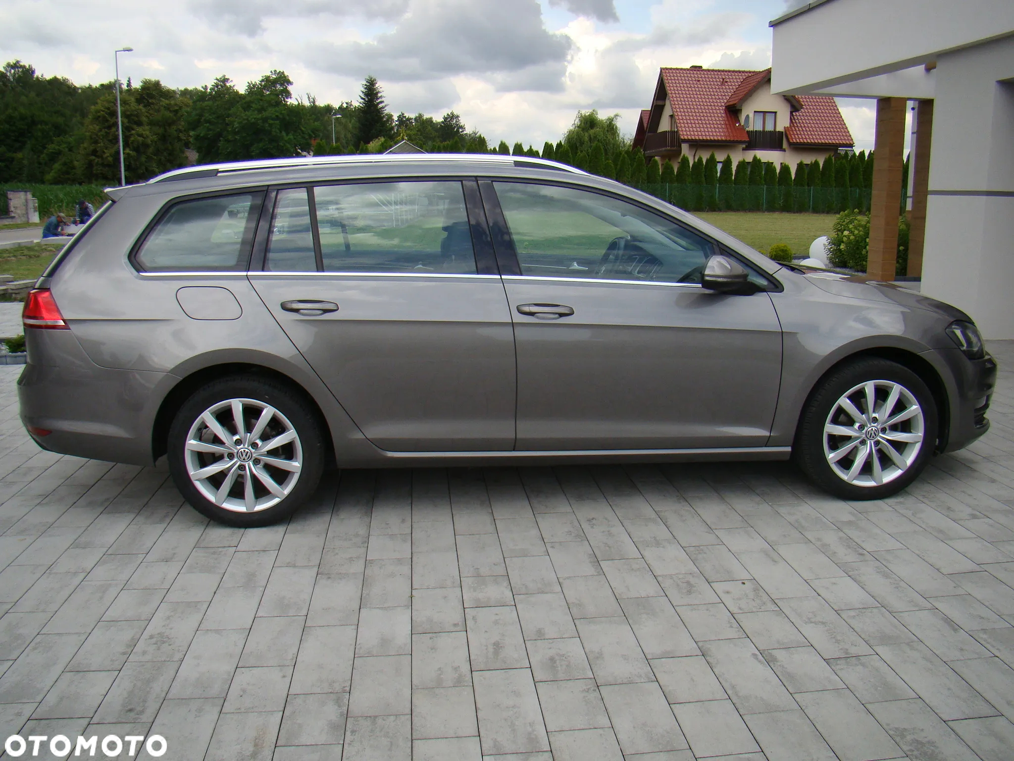 Volkswagen Golf Variant 2.0 TDI (BlueMotion Technology) Highline - 13