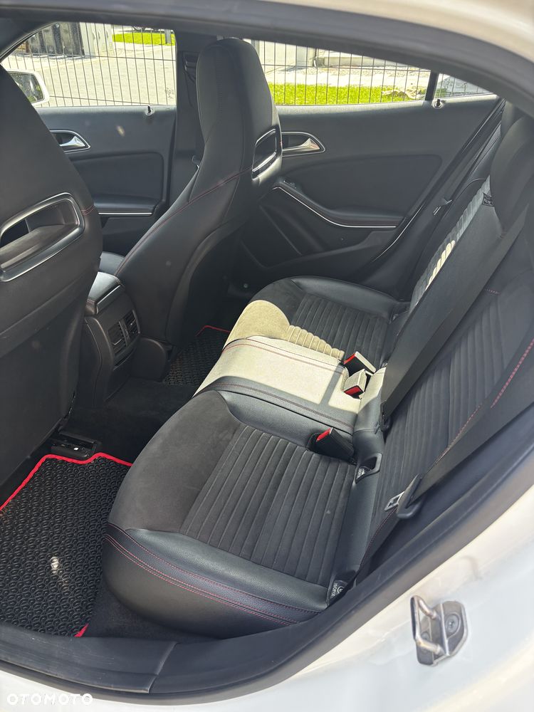 Mercedes-Benz GLA 200 7G-DCT AMG Line - 7