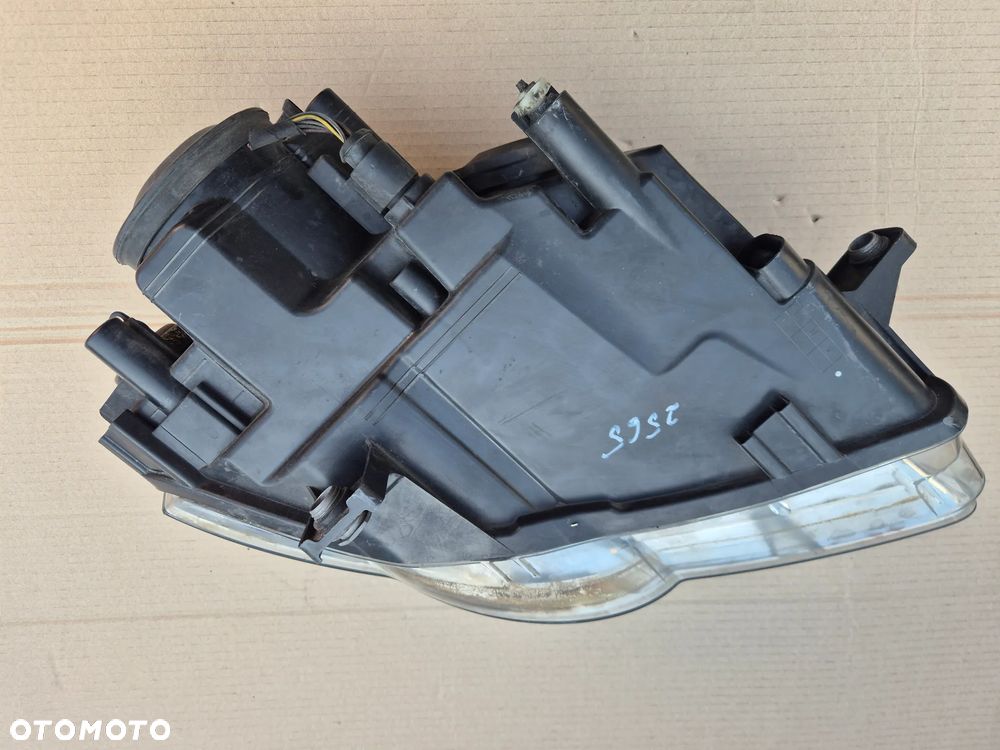 VW Passat B6 reflektor lewy.Valeo. 100%.2005-2010. - 6