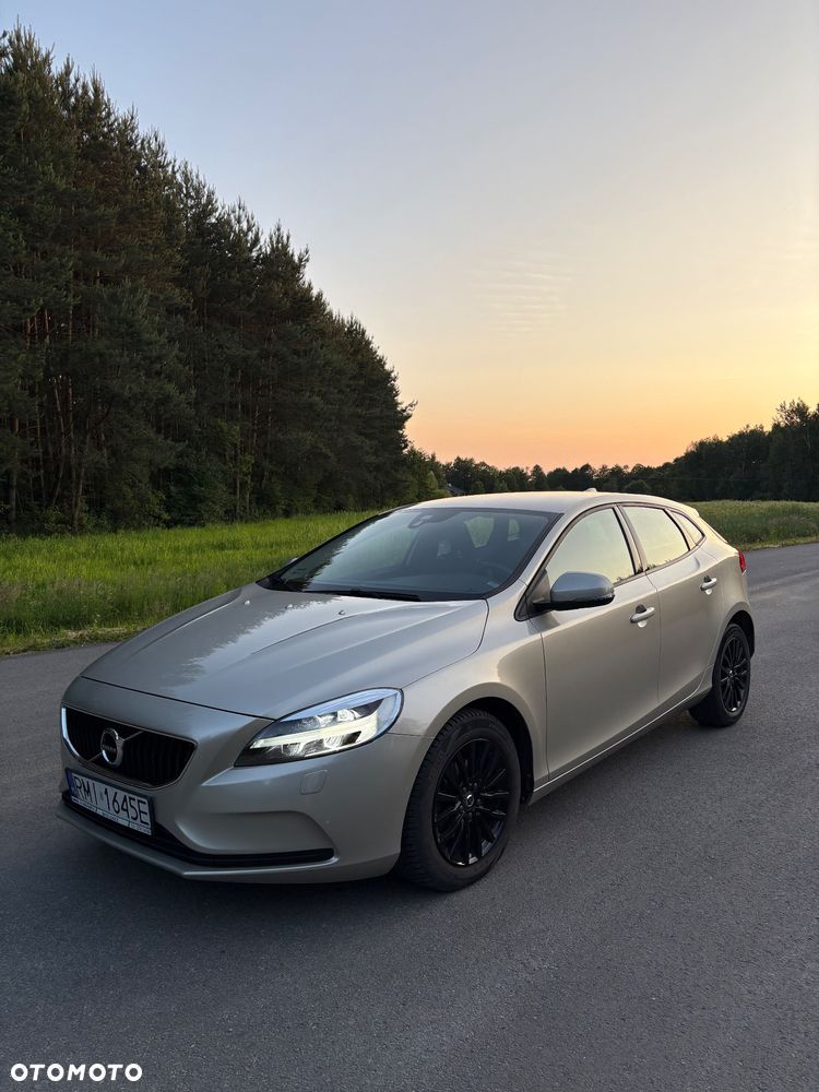 Volvo V40 D2 - 13
