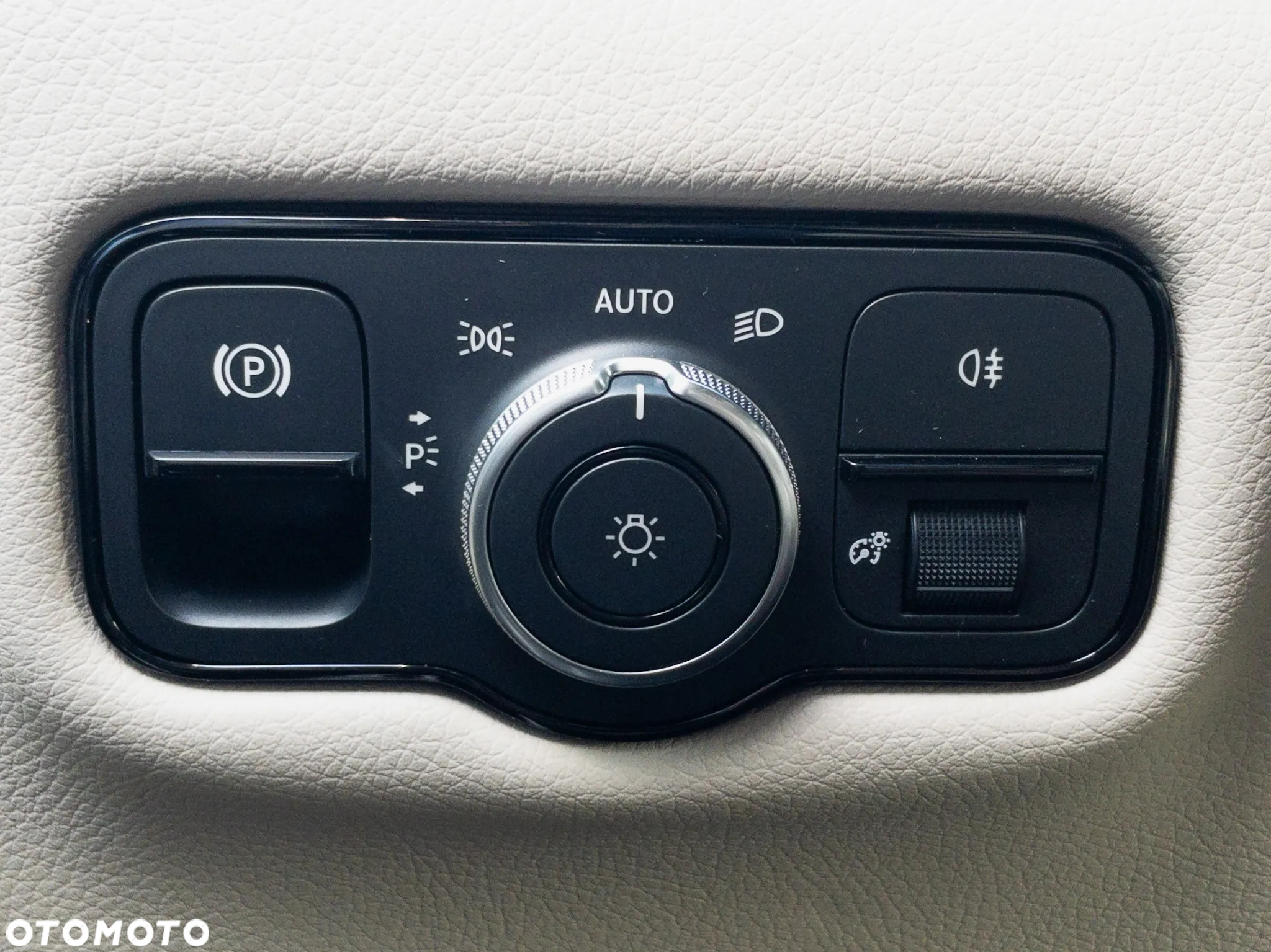 Mercedes-Benz Klasa V 300 d 4-Matic Avantgarde 9G-Tronic (d³ugi) - 18