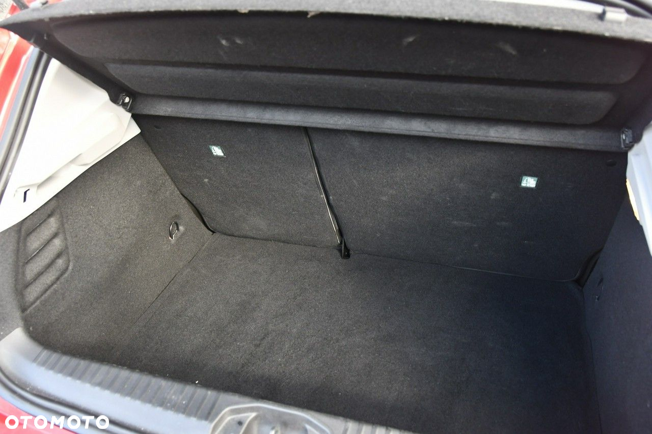 Renault Clio - 23