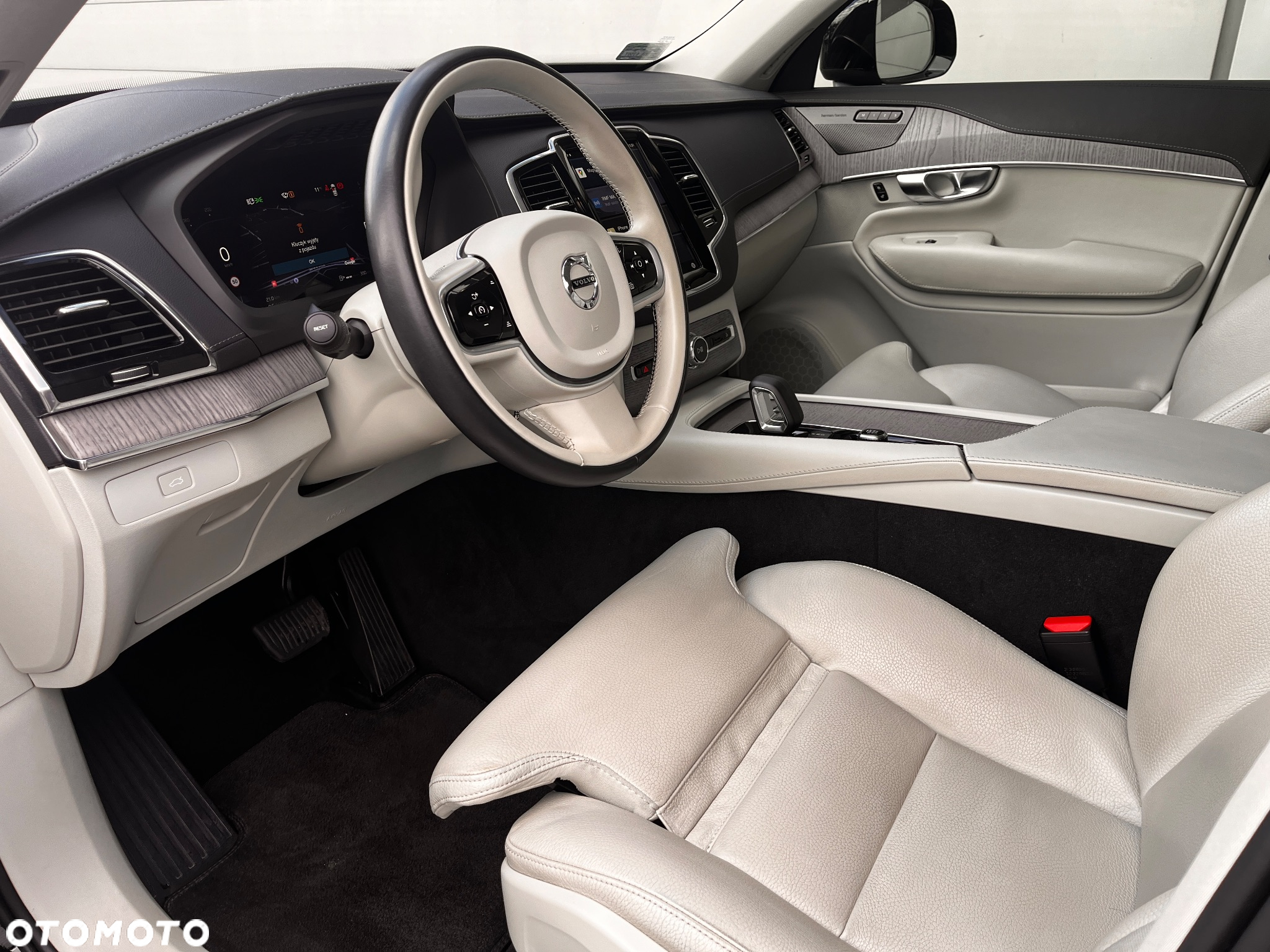 Volvo XC 90 - 25