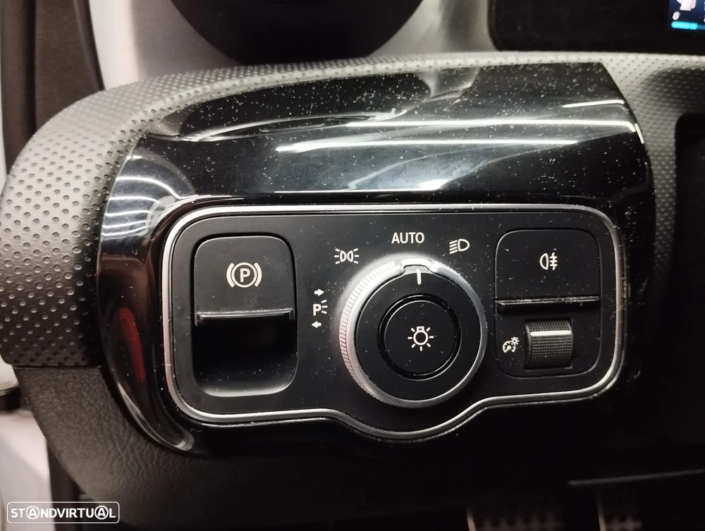 Mercedes-Benz A 180 Limousine d AMG Line Aut. - 18