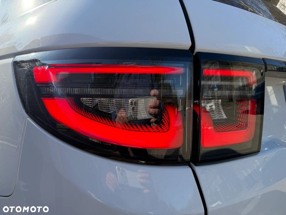 Land Rover Discovery Sport - 31