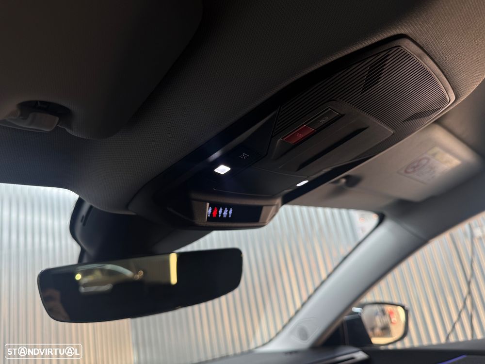 Peugeot 308 1.6 Hybrid Allure Pack e-EAT8 - 30