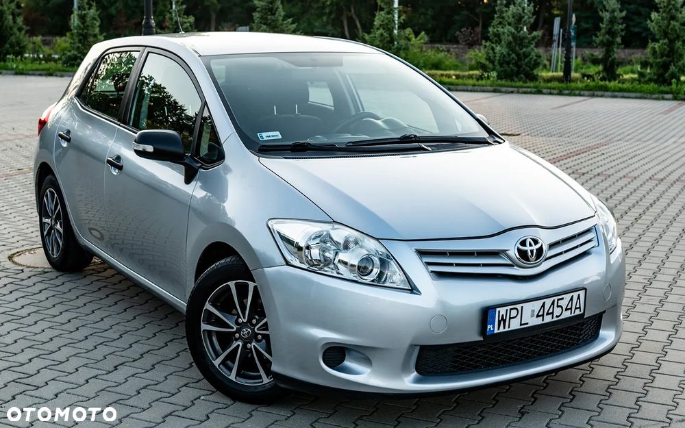 Toyota Auris 1.4 D-4D Luna EU5 - 7