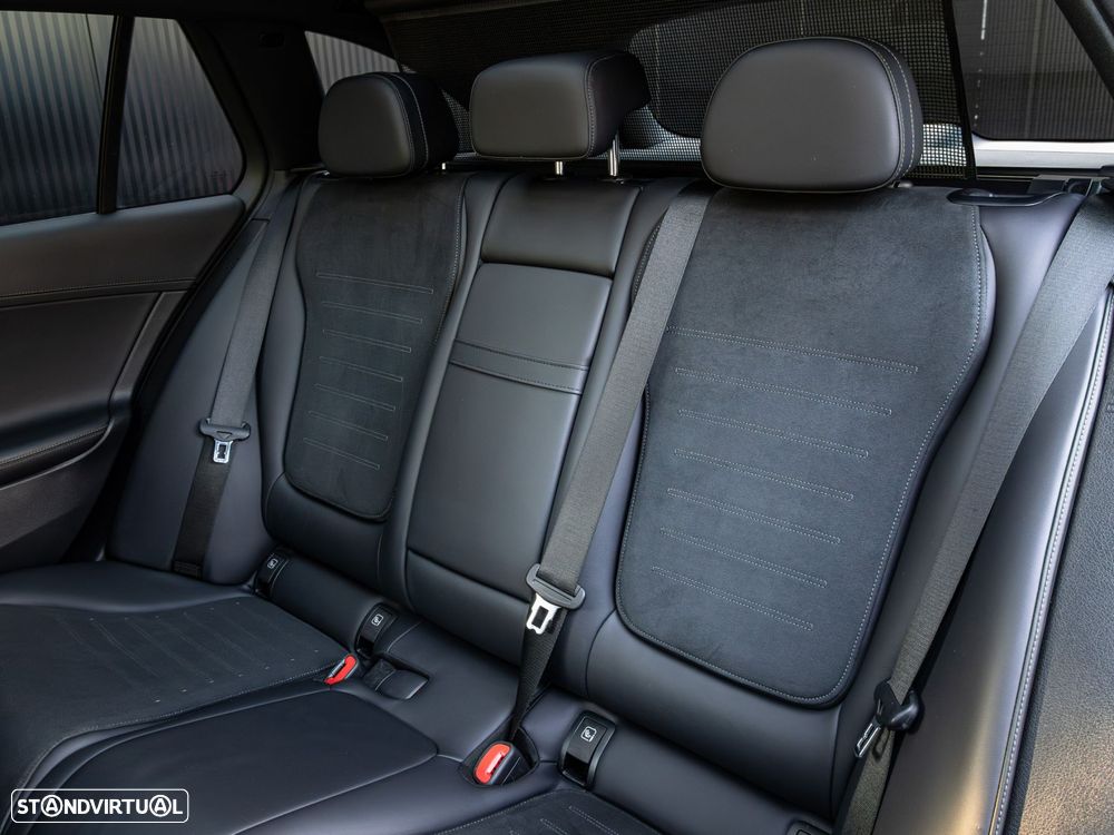 Mercedes-Benz C 300 d AMG Line - 24