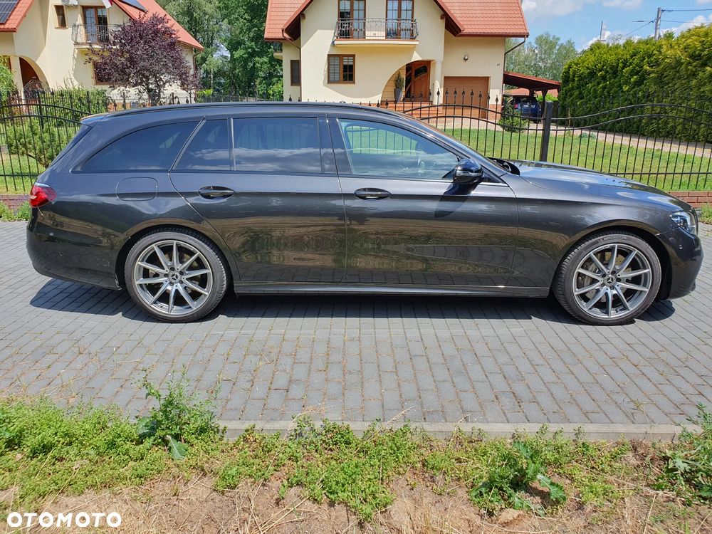 Mercedes-Benz Klasa E 400 d 4Matic 9G-TRONIC AMG Line - 4