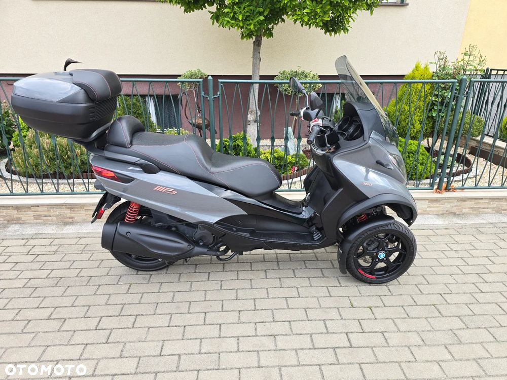 Piaggio MP-3 - 4
