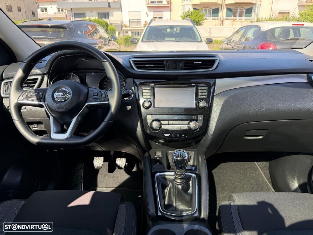 Nissan Qashqai 1.5 dCi N-Connecta J18 - 12