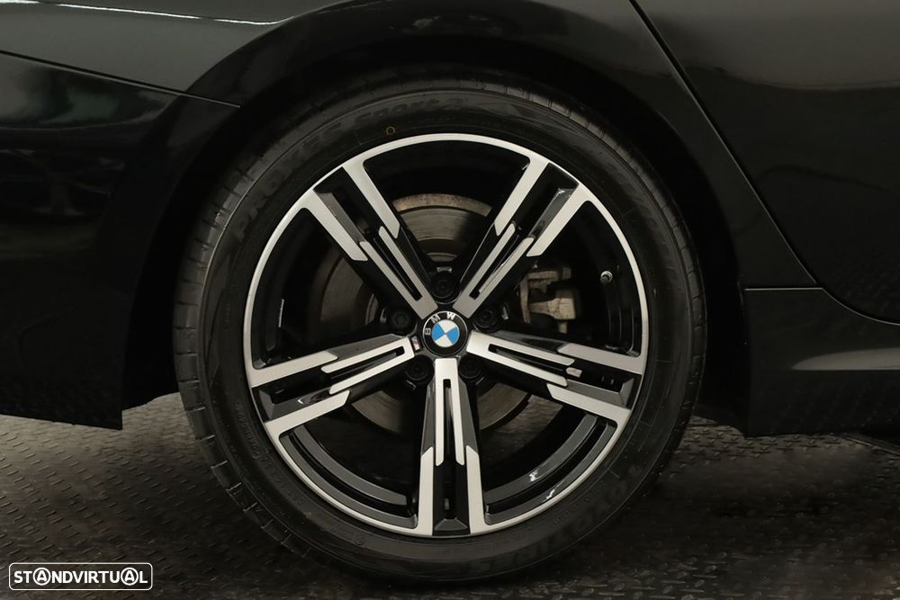 BMW 320 d Pack Desportivo M Auto - 5