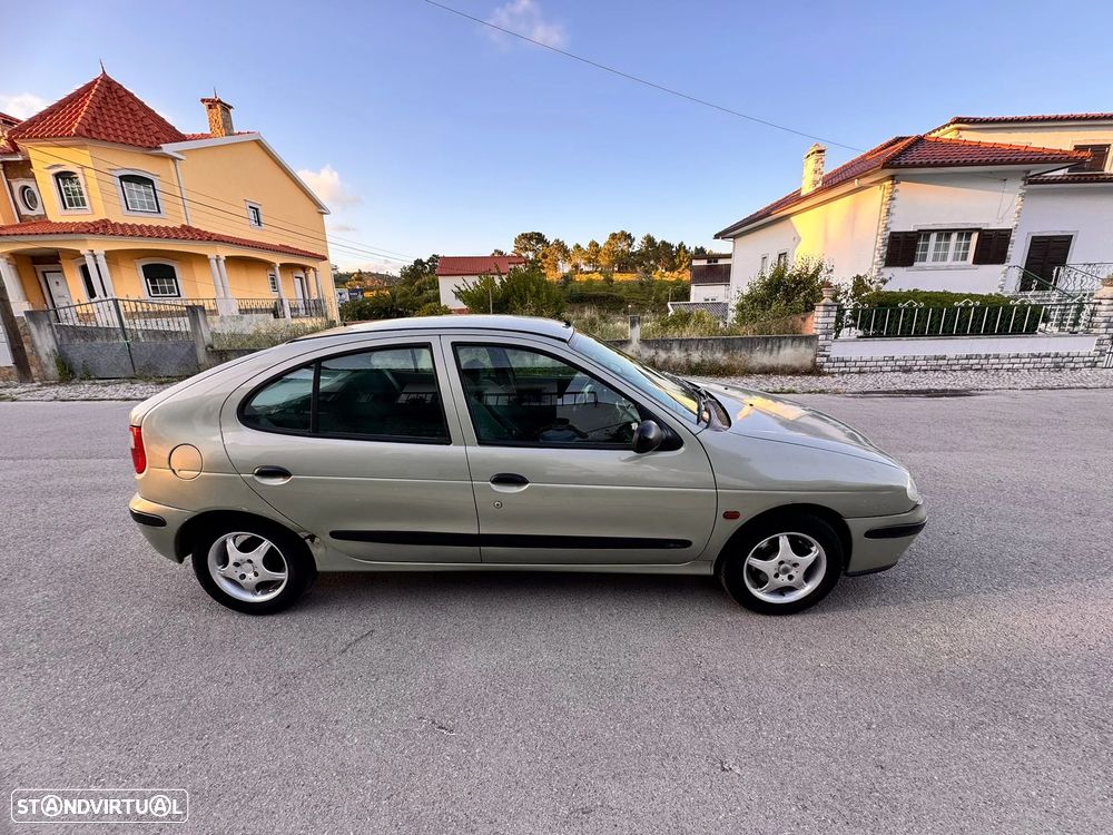 Renault Mégane 1.4 16V RTE AC - 3
