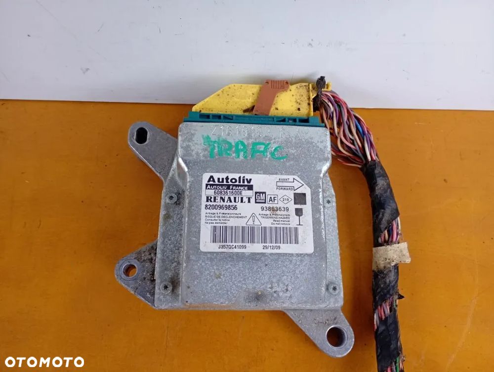 moduł poduszek sensor airbag renault trafic vivaro primastar 2001-2014 8200969856 - 2