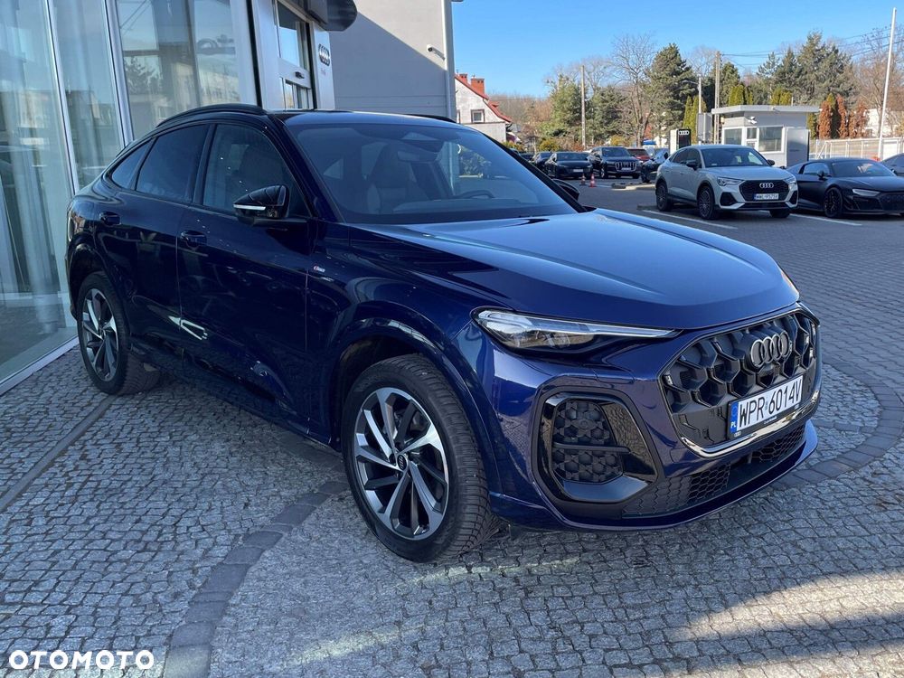 Audi Q5 Sportback - 9