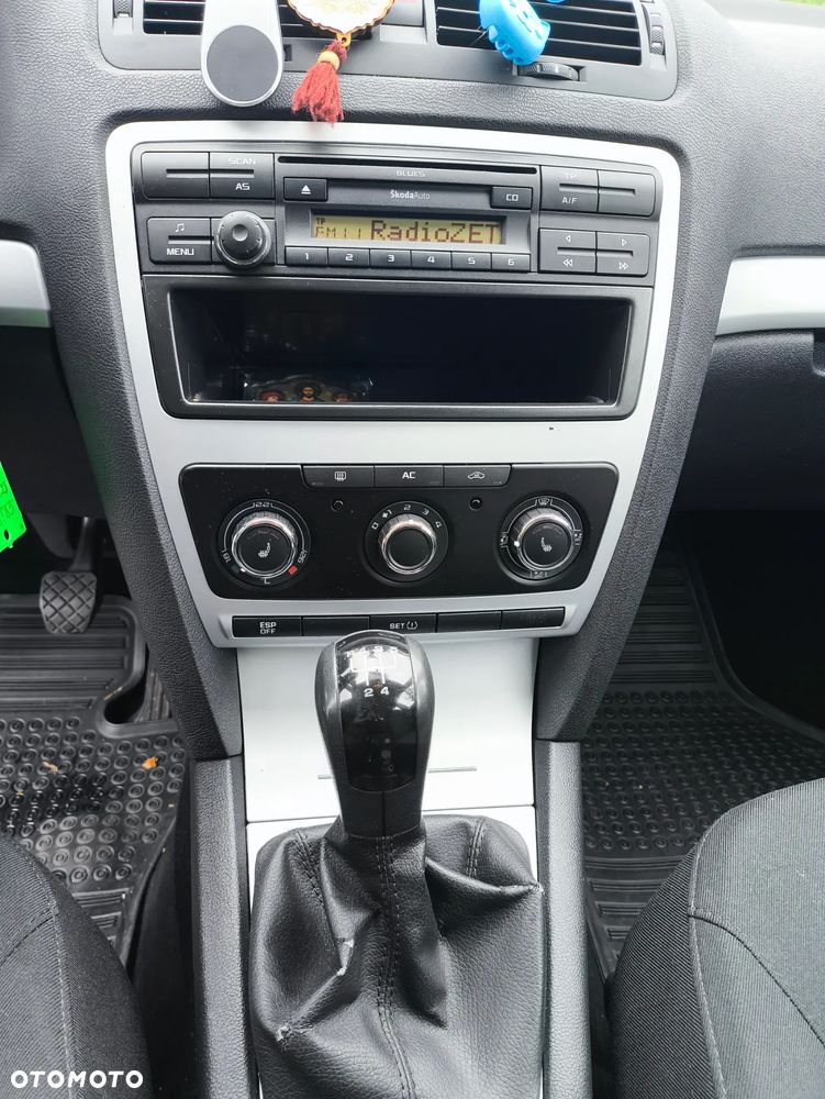 Skoda Octavia 1.6 Ambition - 10