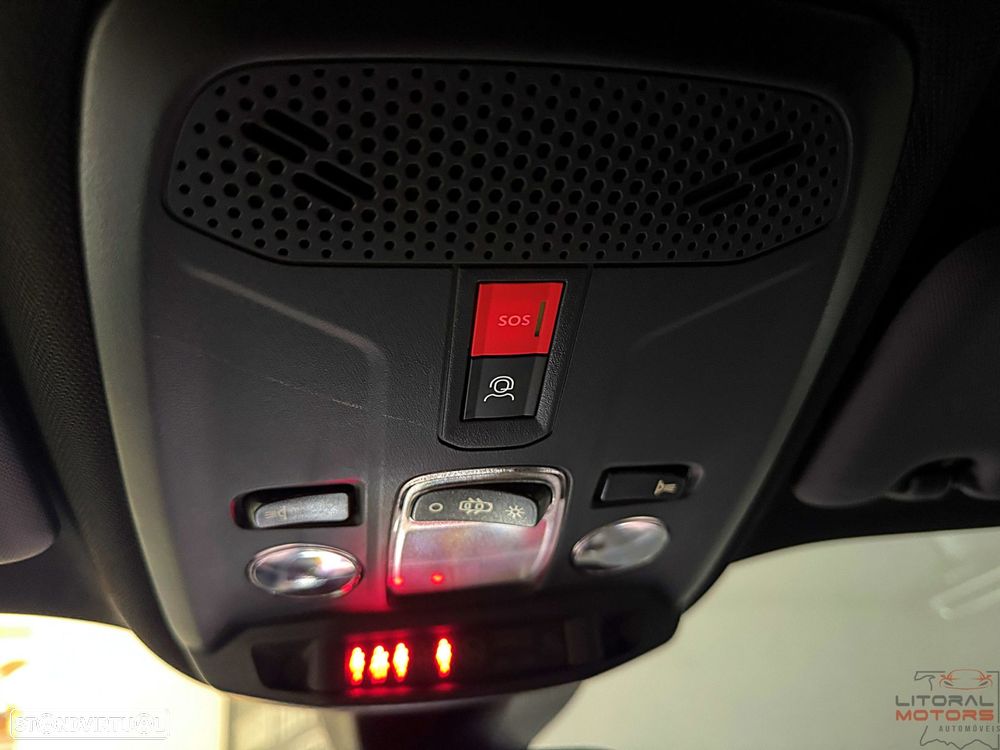 Peugeot 2008 1.2 PureTech Allure Pack - 21