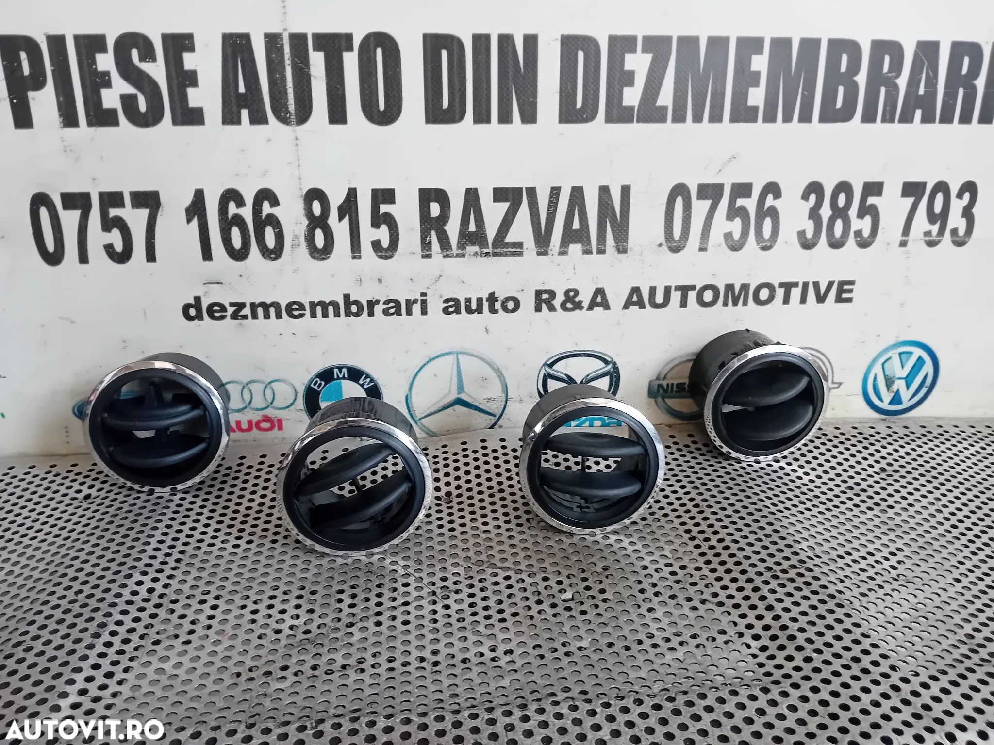 Grile Grila Aerisire Ventilatie Bord Dacia Duster 2010-2017 Motor K9KR858 Cutie TL8B005 - 1