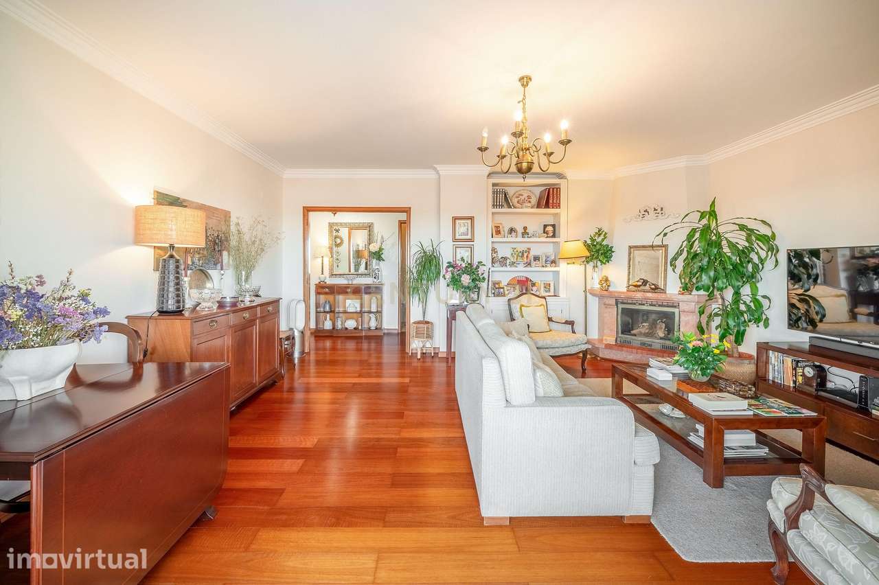 Apartamento T3, com Box de 85 m2 e Arrecadação em Odivelas - Grande imagem: 5/39