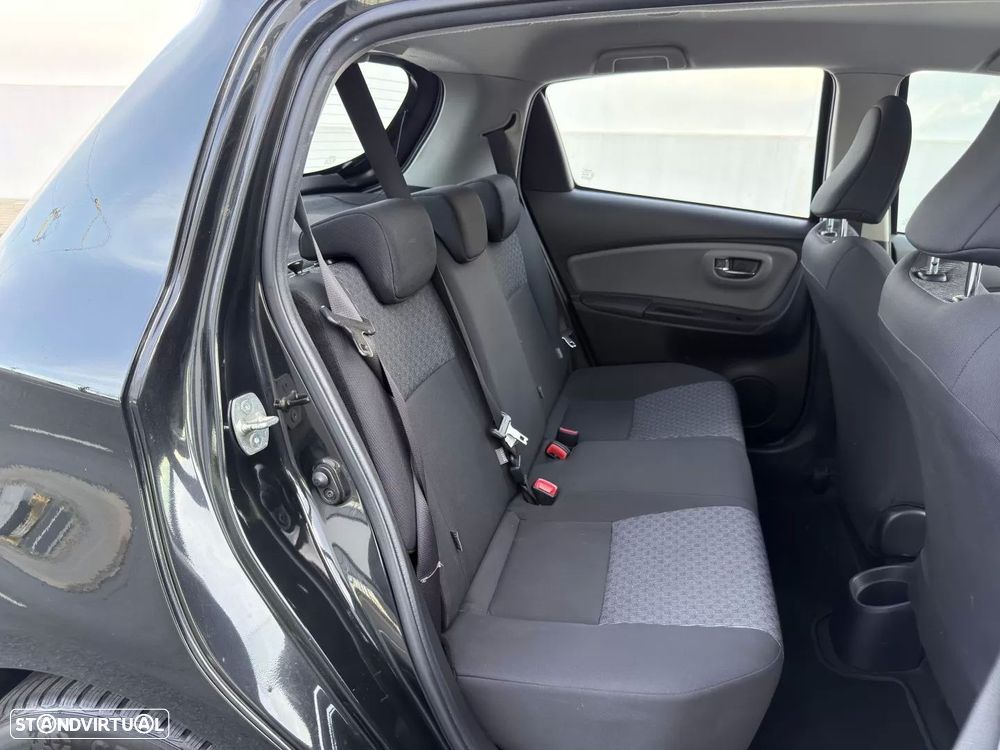 Toyota Yaris 1.4 D-4D Comfort+P.Style - 12