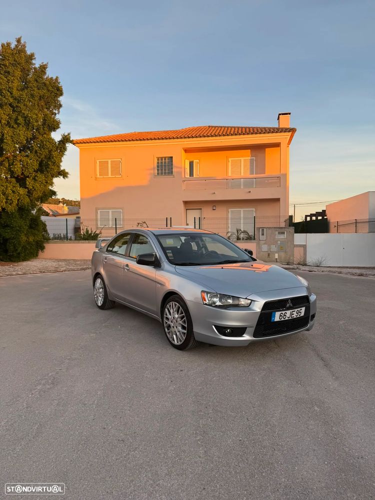 Mitsubishi Lancer 1.5 Invite - 6