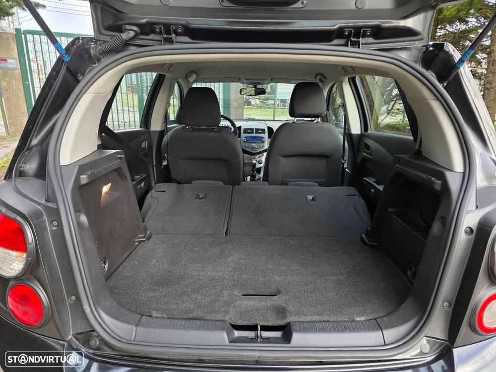 Chevrolet Aveo 1.2 LTZ - 44