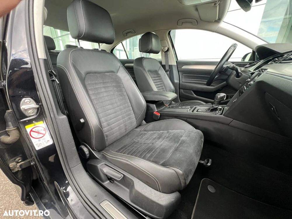 Volkswagen Passat 2.0 TDI DSG Highline - 13