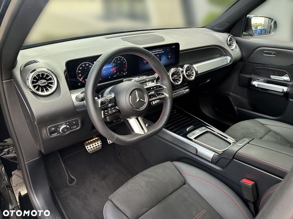 Mercedes-Benz GLB - 9