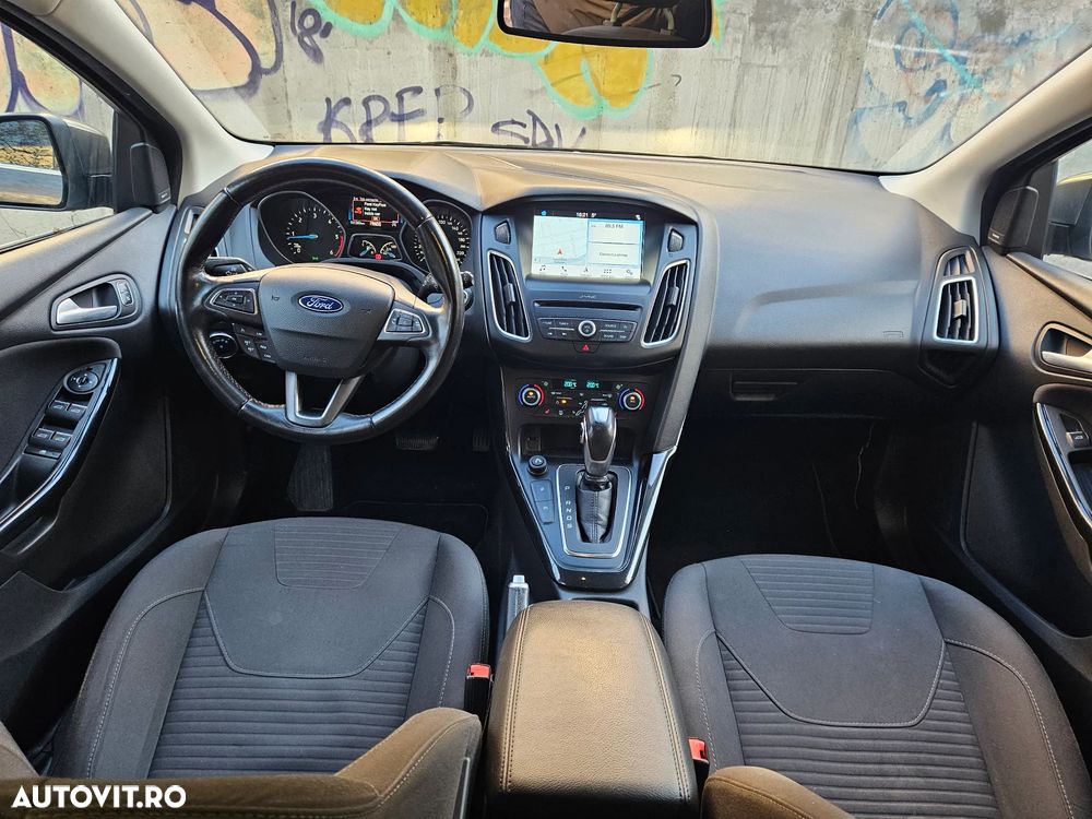 Ford Focus 1.5 TDCi Powershift Titanium - 9