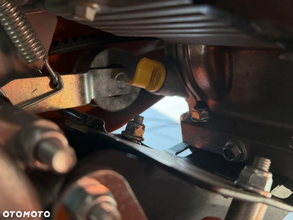 Husqvarna Glebogryzarka Kultywator BENASSI. Włoska Oryginalna Maszyna sprowadzona z Norwegii. Silnik Honda lub BRIGGS VANGUARD. 7km lub 5,5km . Szerokość rob. 80cm. 3 biegi pracy. To nie jest chińczyk!! Prawdziwy kultywator Przemysłowy koszt nowego około 10 tysięcy złotych. Okazja  cena zimowa wyprzedaż!! - 35