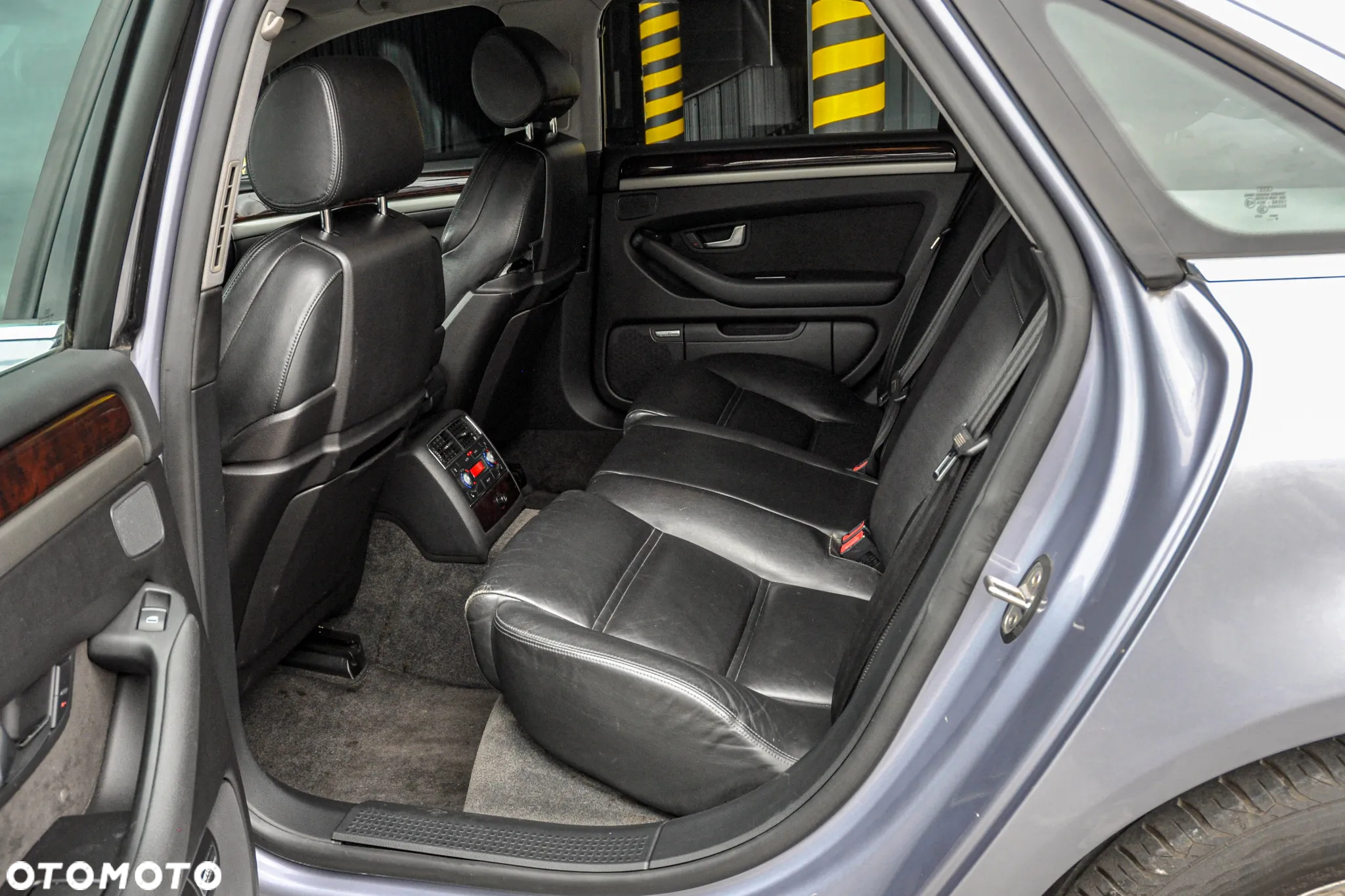 Audi A8 4.2 FSI Quattro - 8
