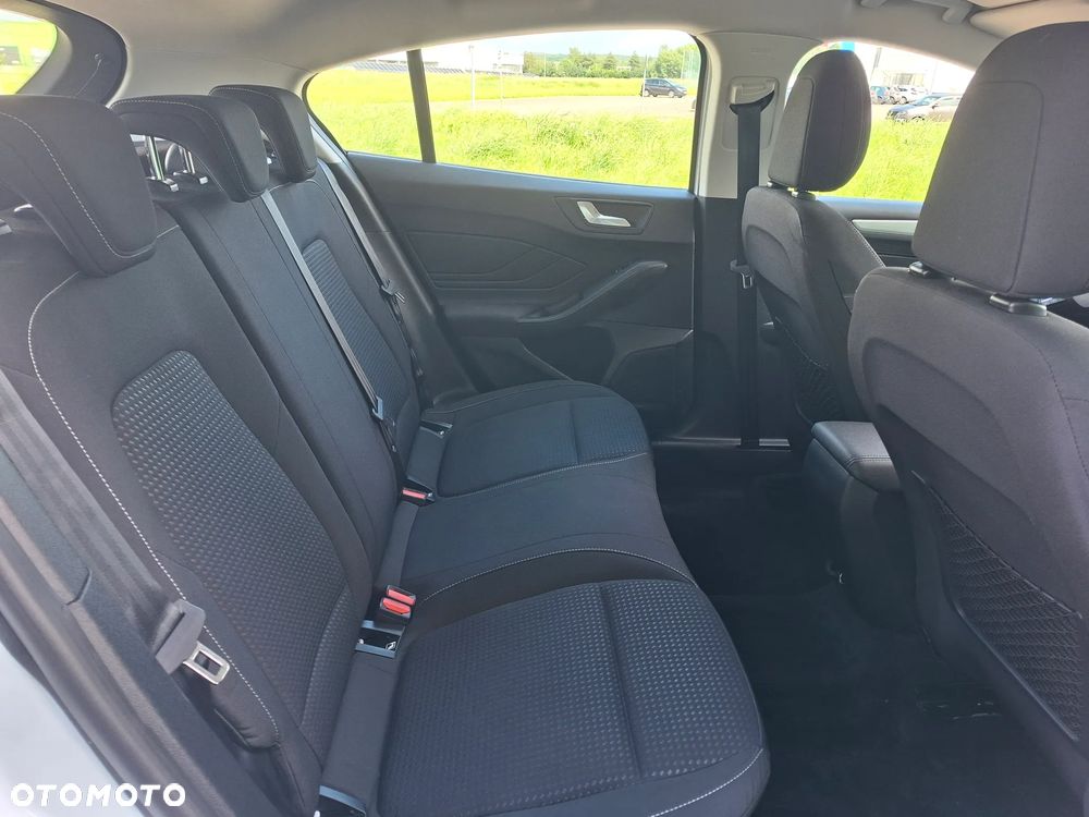 Ford Focus - 17
