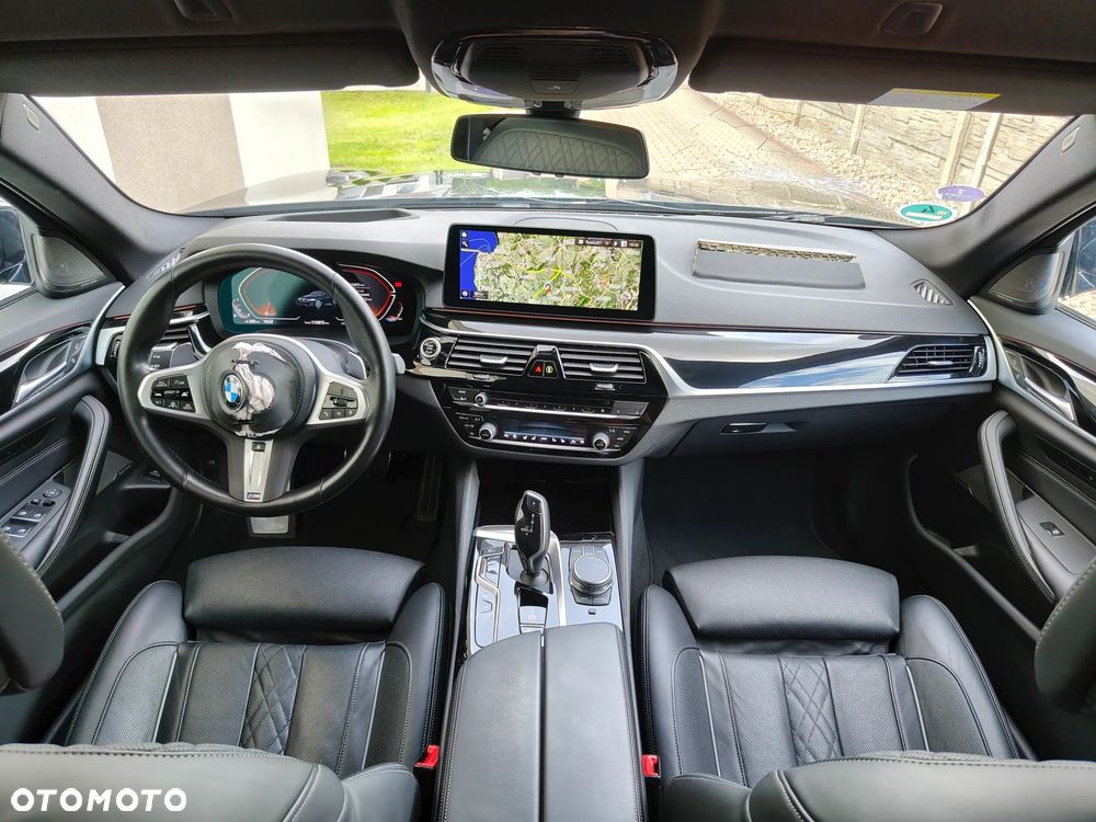 BMW Seria 5 540i xDrive M Sport Edition - 33