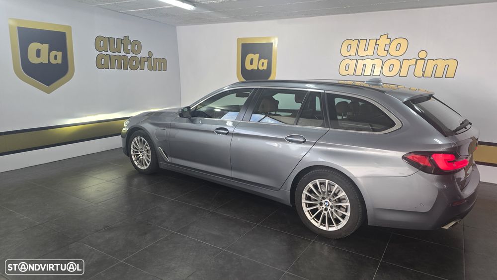 BMW 530 e Line Luxury - 9