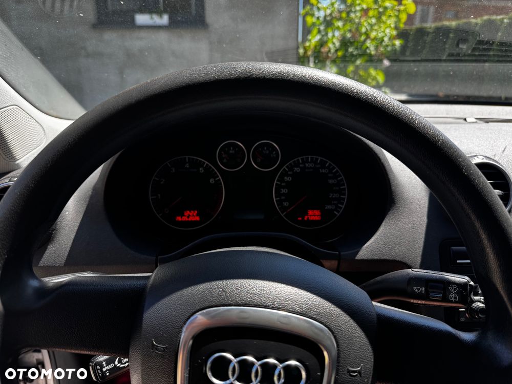 Audi A3 Sportback 1.6 Ambiente - 11