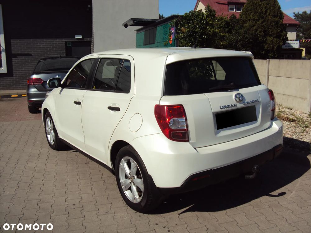 Toyota Urban Cruiser 1.33 Sol - 7