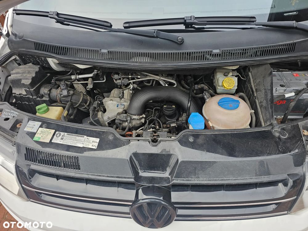 Volkswagen Multivan - 10