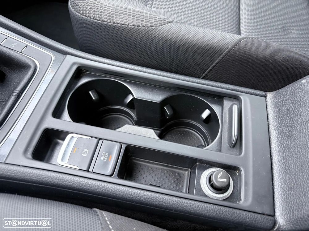 VW Golf 1.0 TSI Confortline - 52