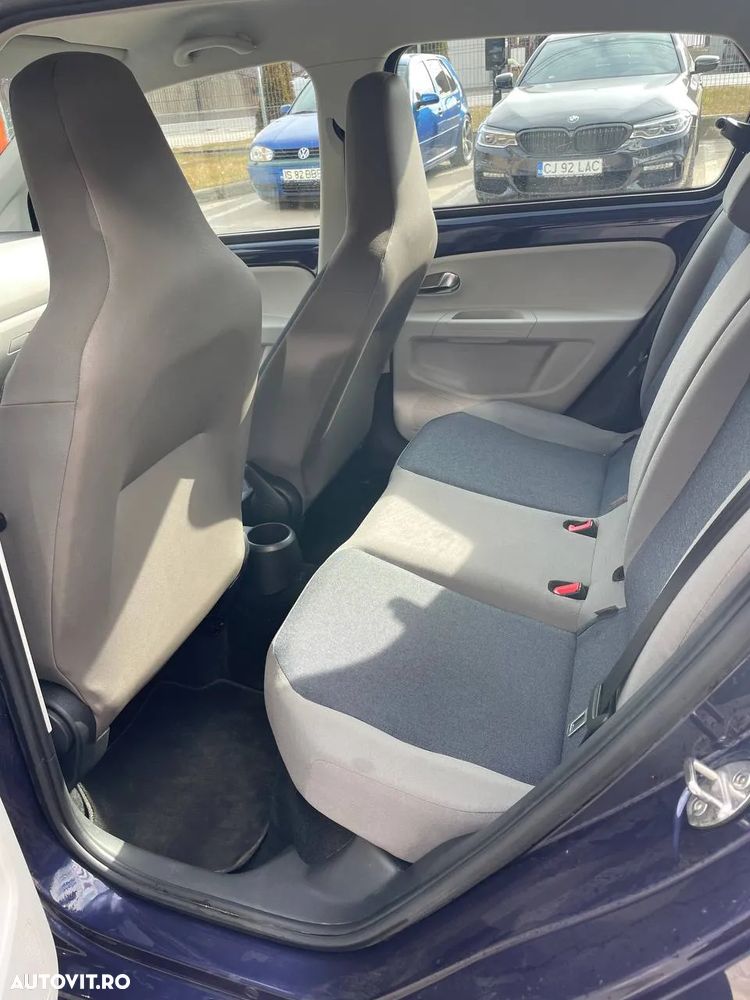 Volkswagen up! (BlueMotion Technology) high - 14