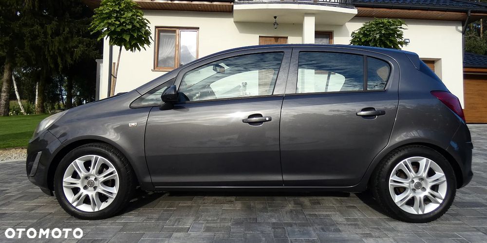 Opel Corsa 2011 photo 3