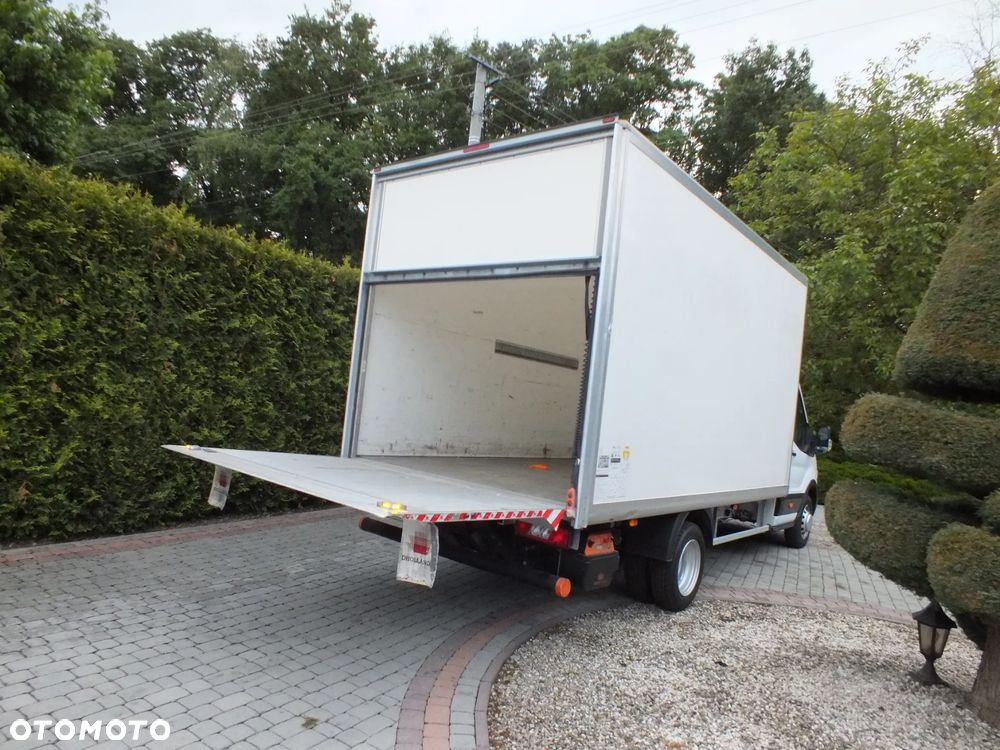 Ford Transit - 22