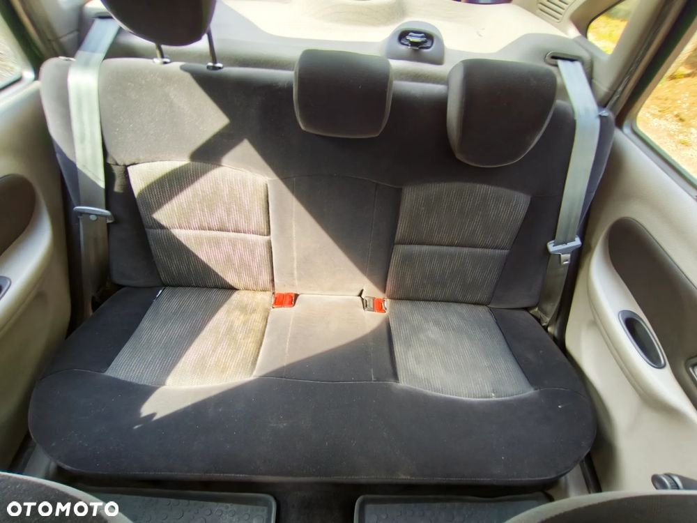 Renault Thalia 1.2 16V All Inclusive Euro5 - 16