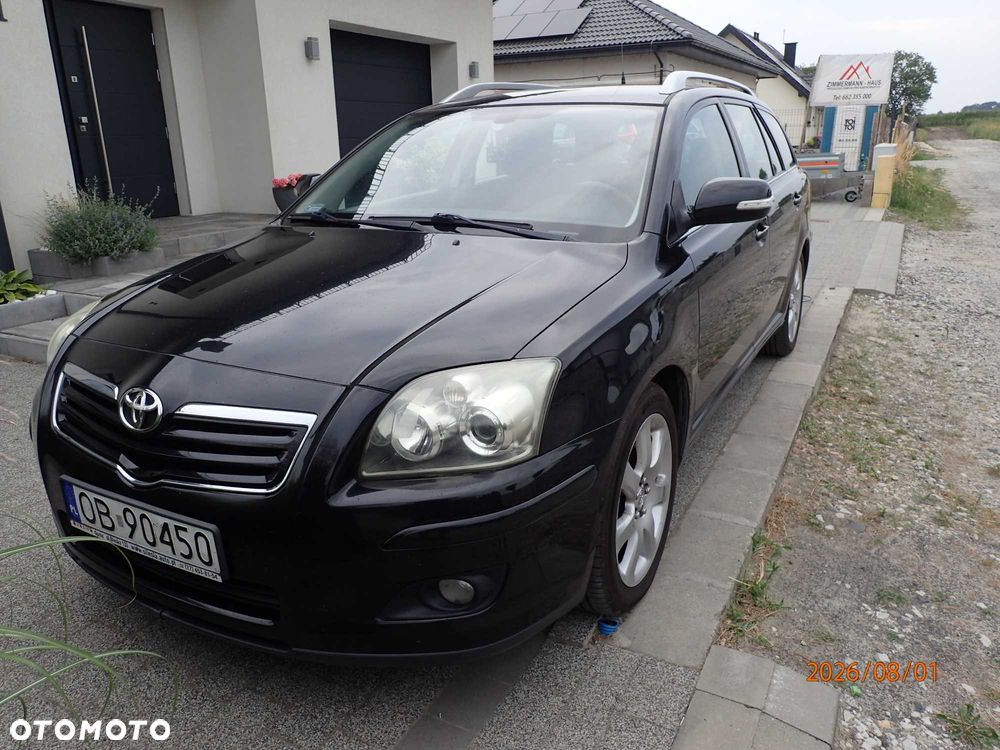 Toyota Avensis - 1
