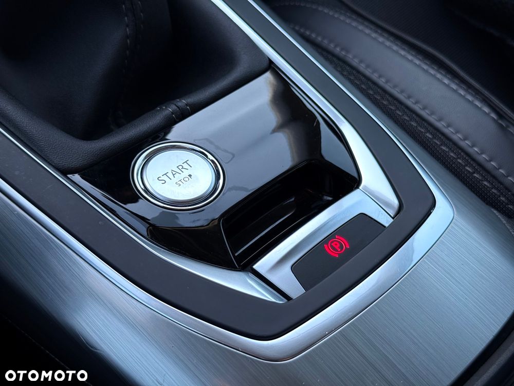 Peugeot 308 1.2 PureTech Allure S&S - 23