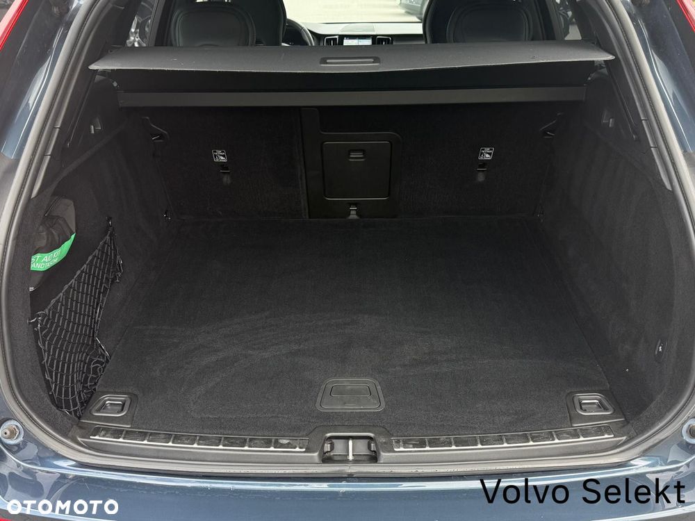 Volvo XC 60 B4 B R-Design - 27