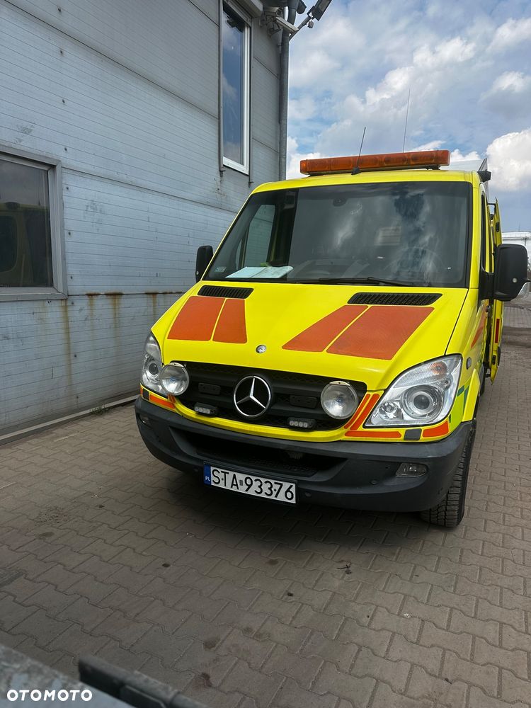 Mercedes-Benz Sprinter - 11