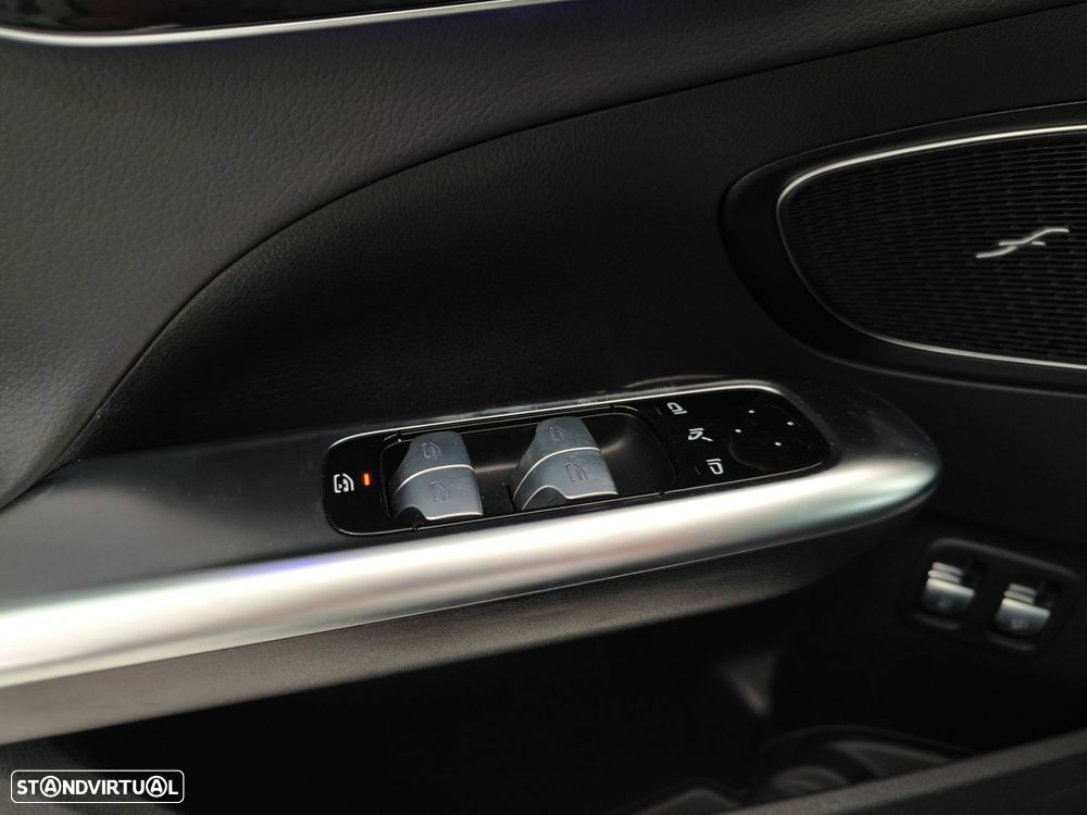 Mercedes-Benz C 300 e AMG Line - 24